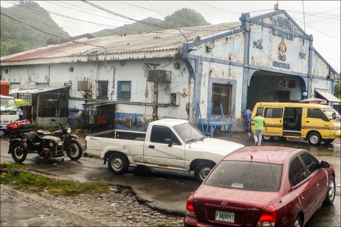 Crossing the border from El Salvador into Honduras.